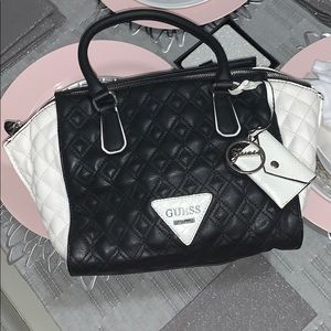 Guess Purse 👜